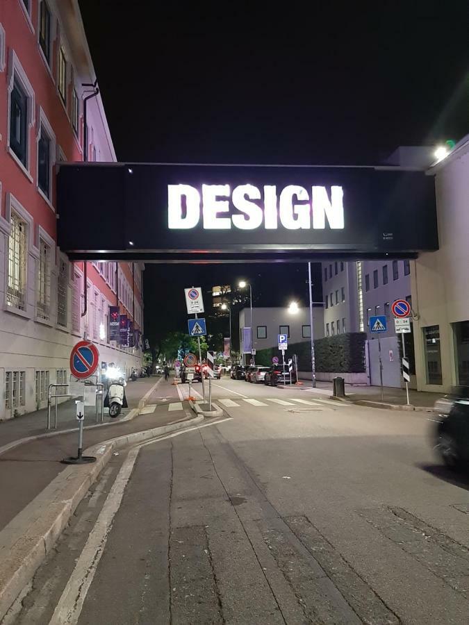 Uptoyou Milano Exteriör bild